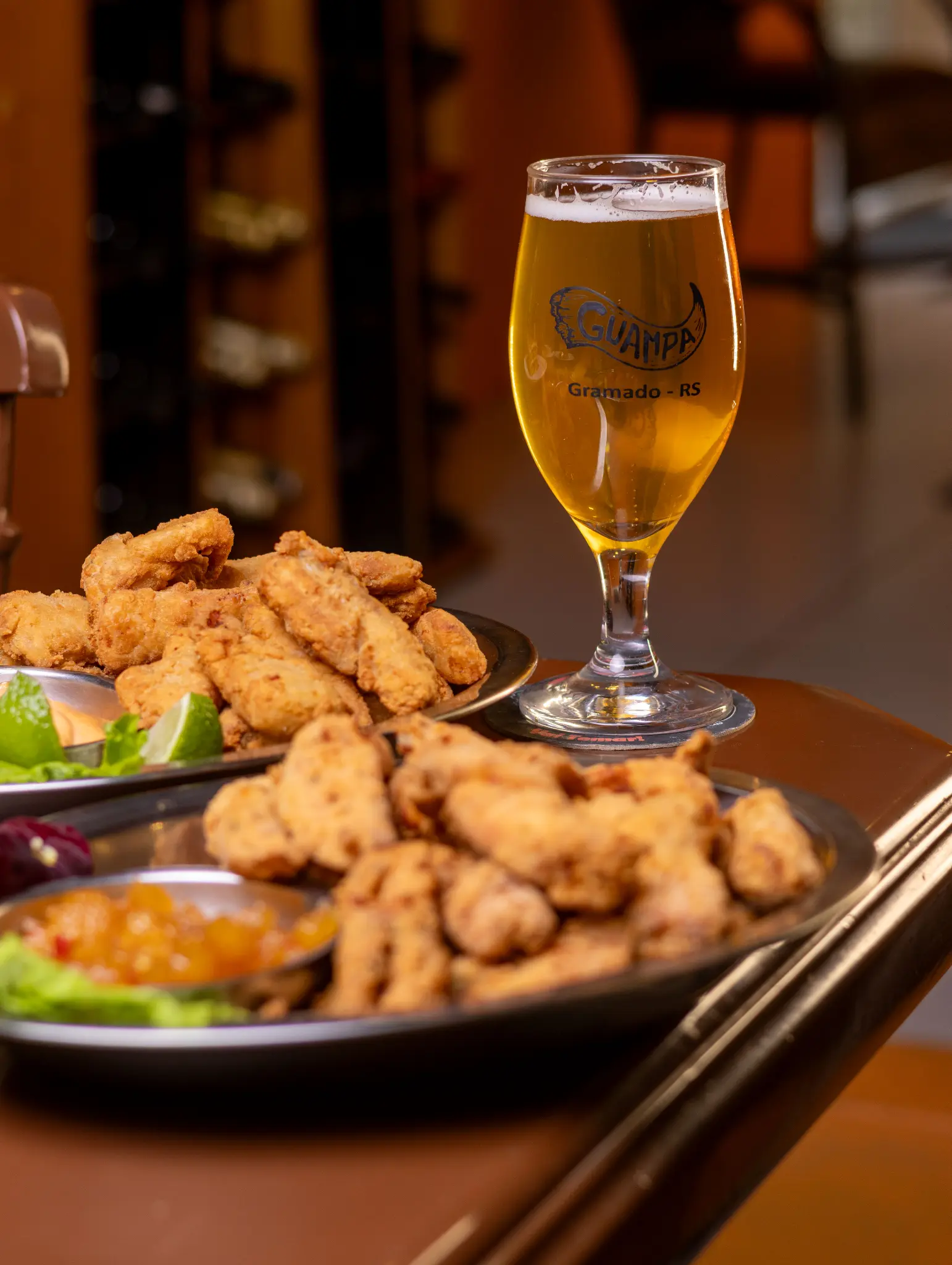 Petiscos entre outros